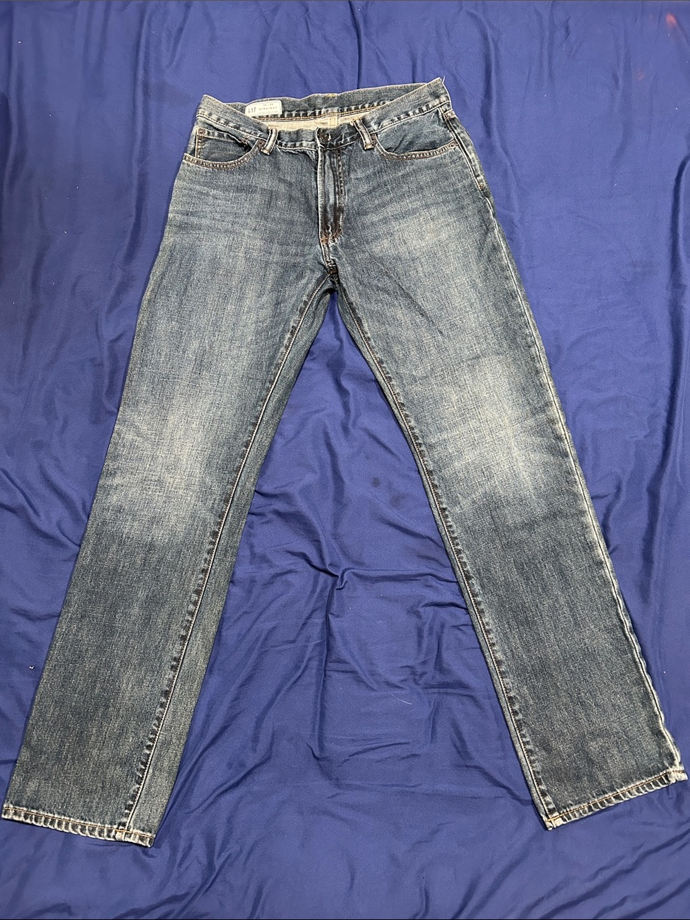 GAP Men's Straight Fit Faded Blue Jeans